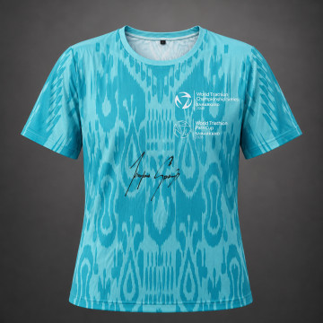 Taylor Spivey imzosi qo'yilgan futbolka “World Triathlon Championship Series Samarkand 2026”